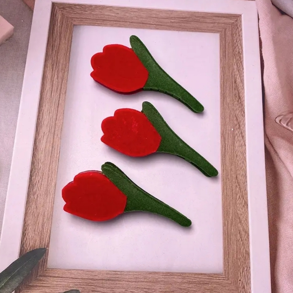 🆕 ONE Tulip hair clip🌷